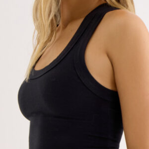 BRIGITTE GIGI MUSCULOSA DE ALGODON CON ESCOTE REDONDO