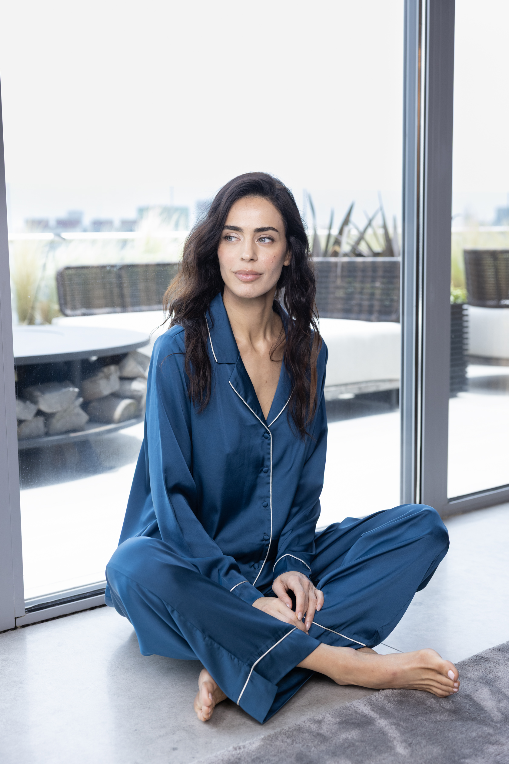 ANDRESSA P9072 PIJAMA MANGA LARGA ABOTONADO DE RASO CON VIVOS - Imagen 4