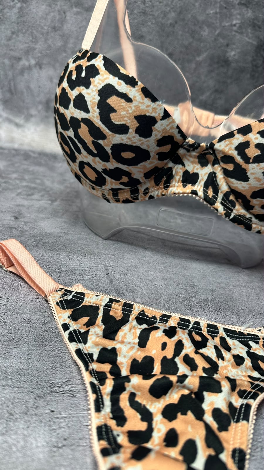 LODY 5272 CONJUNTO SOFT PUSH Y LESS DE MICROFIBRA ANIMAL PRINT - Imagen 2