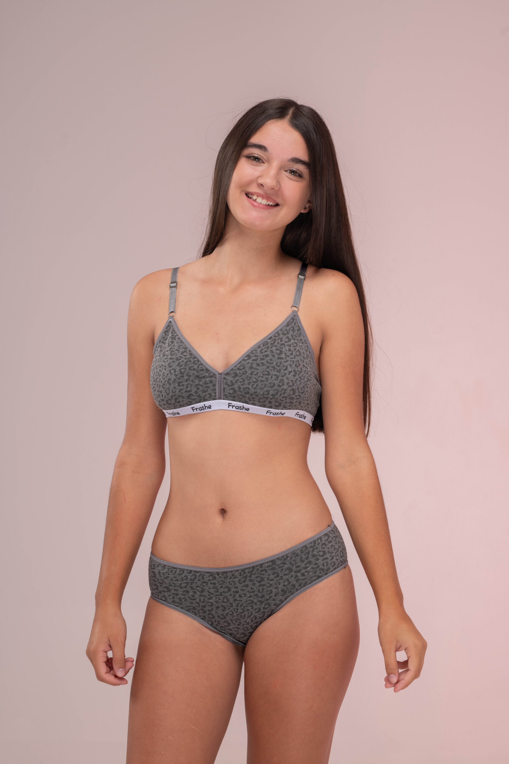 FRASHE KIDS 9008 CONJUNTO CON TAZA DESMONTABLE Y VEDETINA CON ELASTICO ESTAMPA PRINT